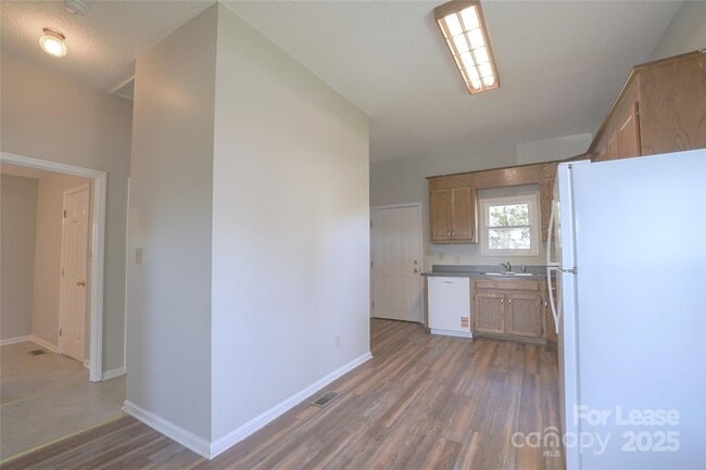 Building Photo - 107 Ervin St