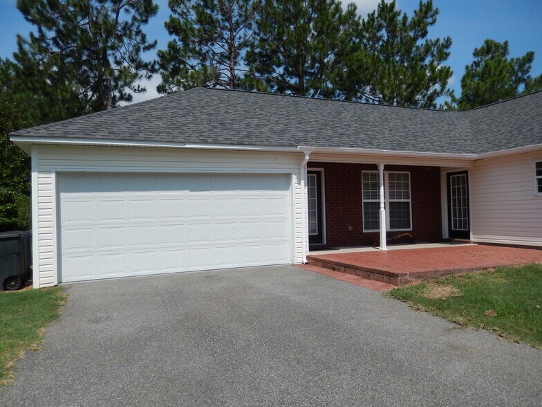 Back of House - 2065 Pinemount Blvd