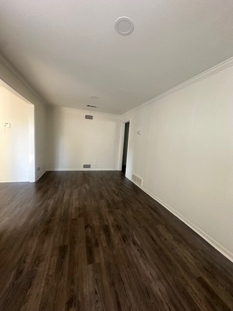 Building Photo - 5152 Dee Rd