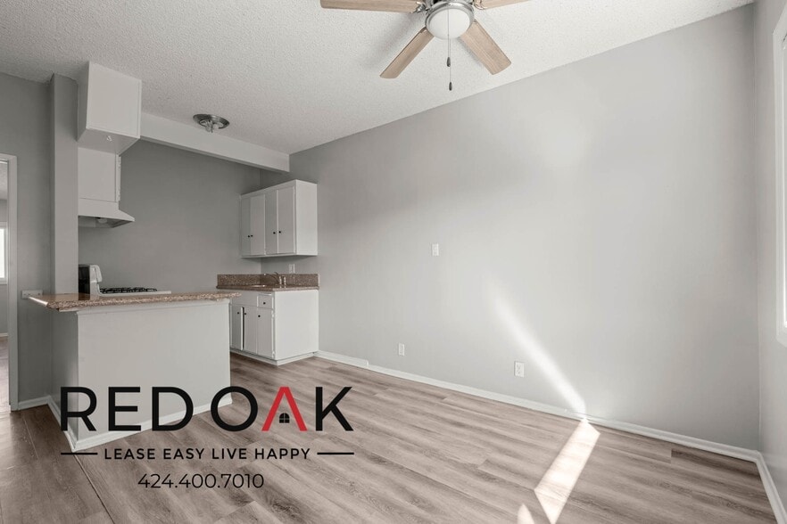 Building Photo - 2036 E Whiting Ave