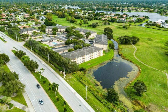 Building Photo - 2100 Greenview Shores Blvd