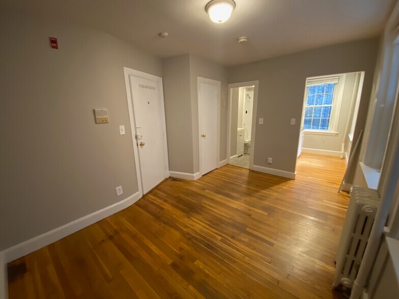 Primary Photo - 29 Myrtle St