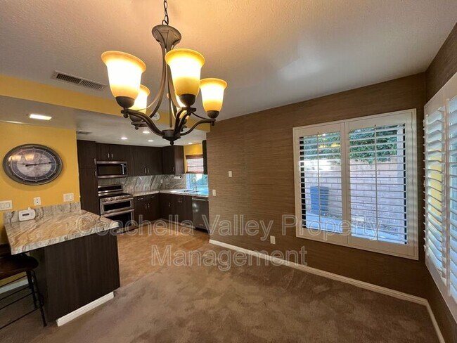 Building Photo - 39095 Sweetwater Dr