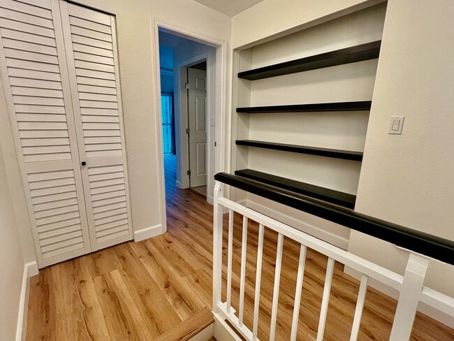 Building Photo - 1240 India St