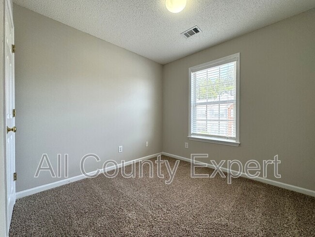 Building Photo - 4123 Howell Park Rd