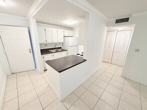 Building Photo - 1850 N Congress Ave