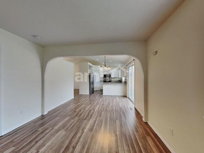 Building Photo - 16605 Sadie Ave