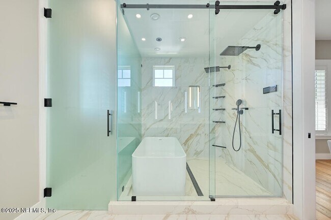 Building Photo - 2410 Beach Blvd