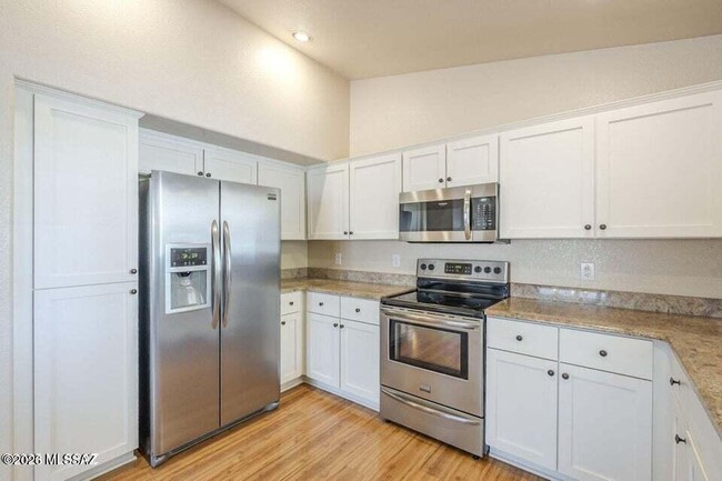 Building Photo - 37514 S Desert Star Ct