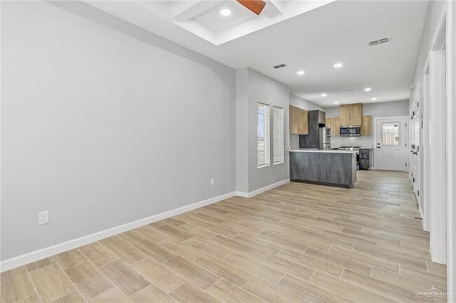 Building Photo - 9 Yosemite Dr