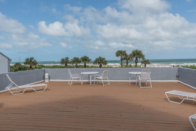 Building Photo - 516 Beach Park Ln