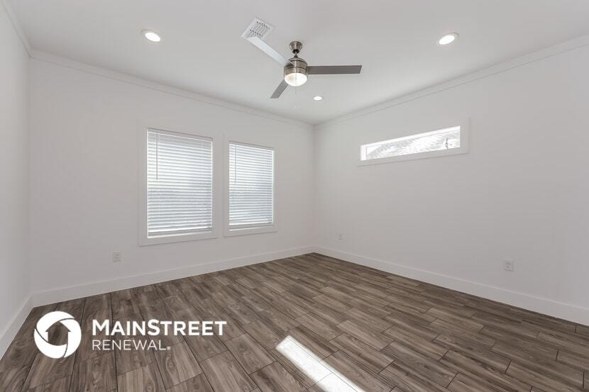 Building Photo - 1601 Daniel St