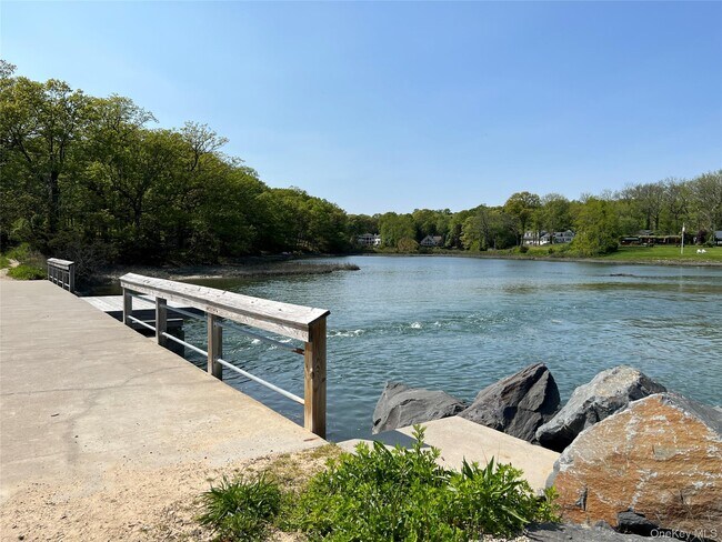 Building Photo - 140 Old Winkle Point Rd