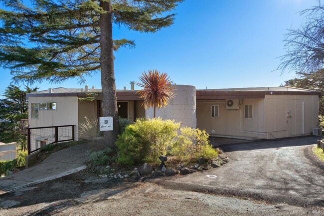 Building Photo - 80 Monte Cimas Ave