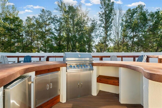 Building Photo - 14330 Tree Swallow Way