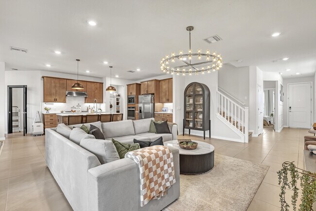 Building Photo - 4740 Chantilly Rd