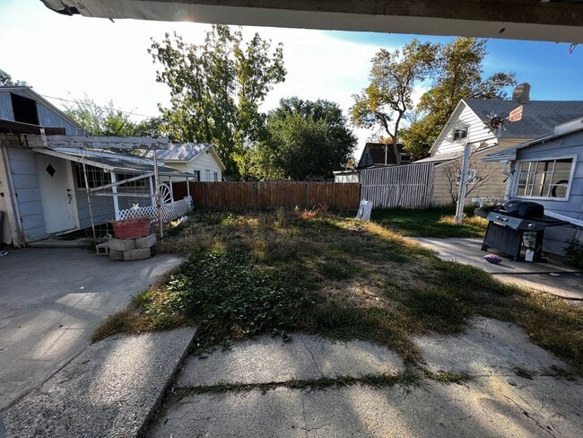 Building Photo - 309 S 33rd St