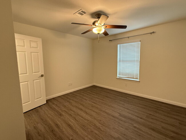 Building Photo - Charming 3-Bedroom, 2-Bath Duplex in Waco ...