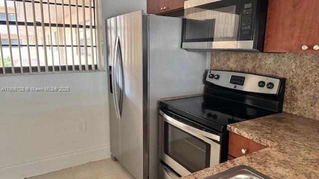 Building Photo - 10865 SW 112th Ave