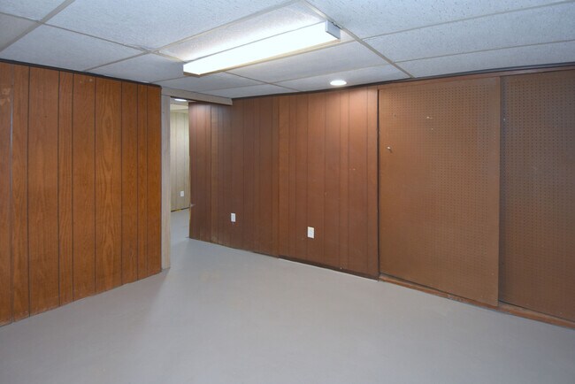 Basement has plenty of storage space with newly repainted floors - 121 Owendale Ave