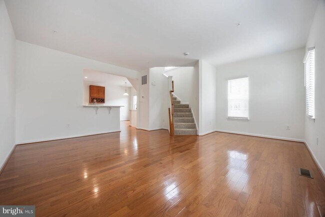 Building Photo - 616 Warbler Walk