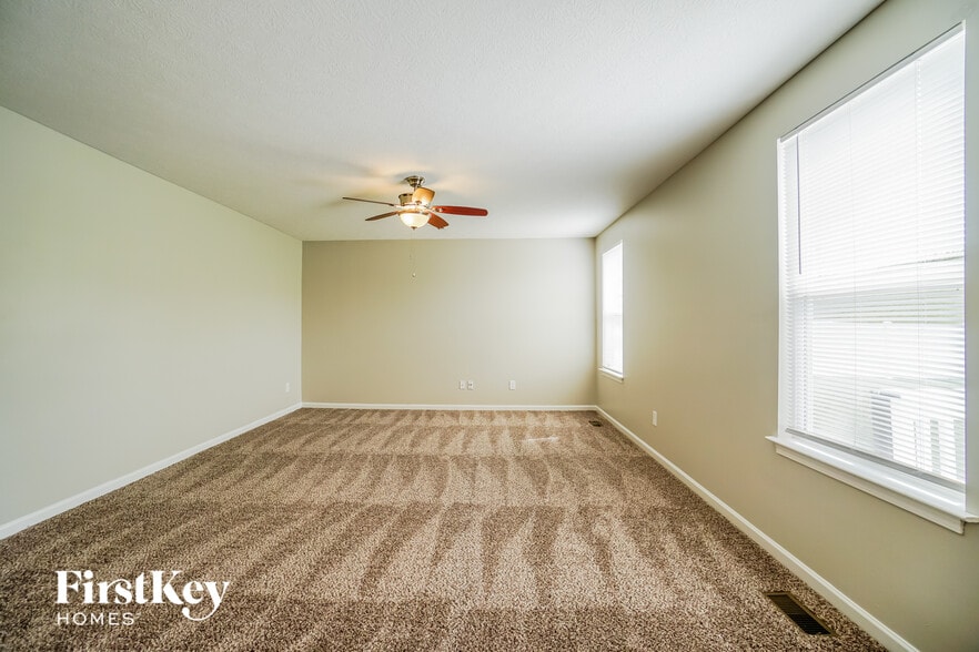 Building Photo - 2144 Greencrest Way