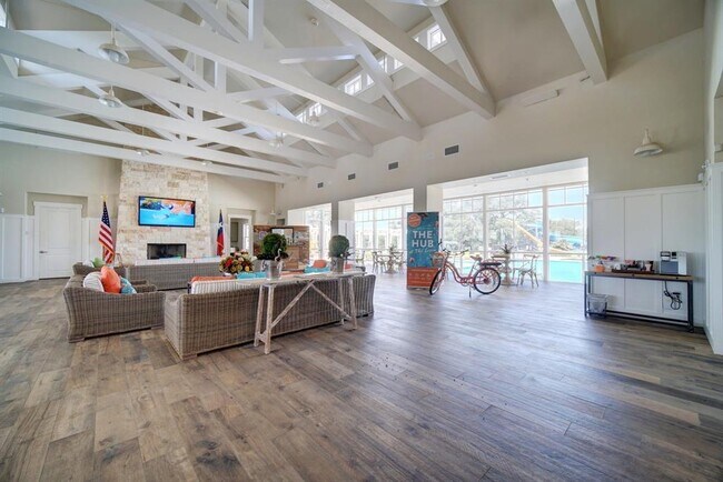 Building Photo - 100 Orvieto Cove