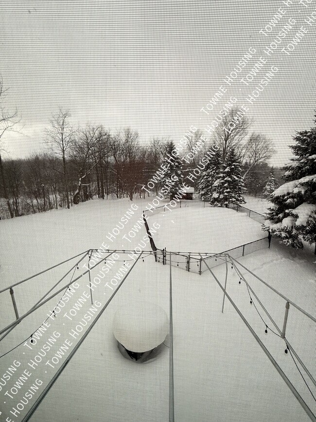 Building Photo - 13573 Schang Rd