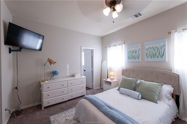 Building Photo - 1133 Oney Hervey Dr