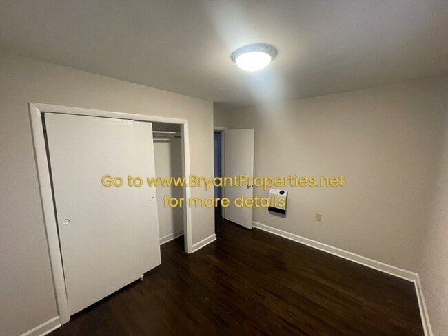 Building Photo - Single Family