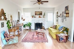 Building Photo - 1804 NE Junior St