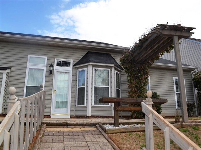 Building Photo - 229 Highgate Cir