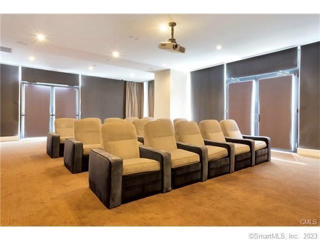 Building Photo - 1 Broad St