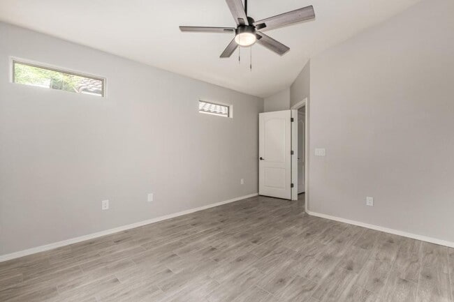 Building Photo - 8431 S Egyptian Dr