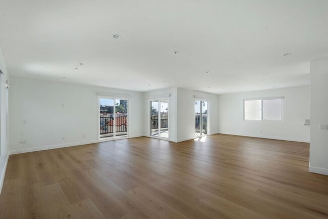 Building Photo - 312 Cazador Ln