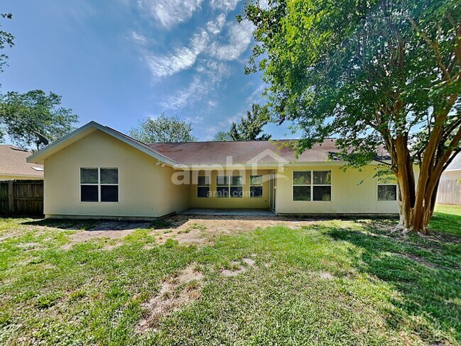 Building Photo - 1052 Deer Chase Drive