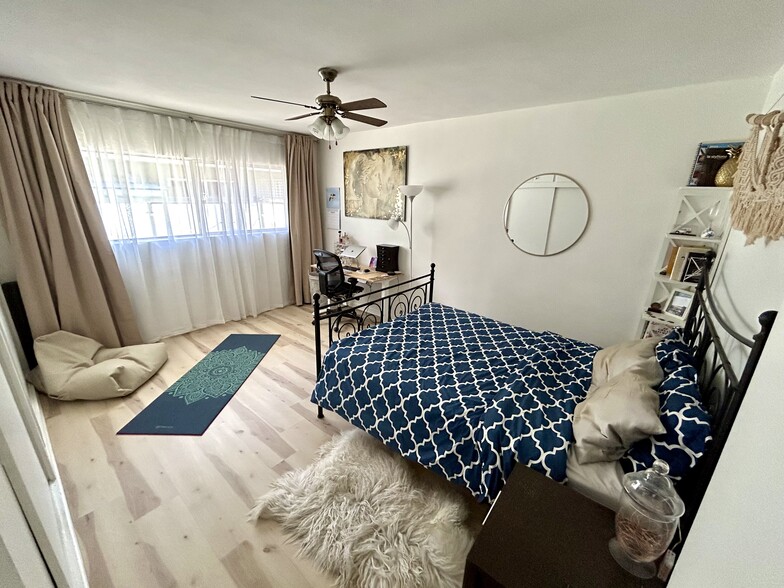 Building Photo - 800 N Eucalyptus Ave