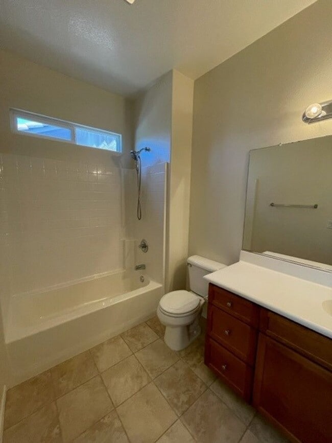 Building Photo - Stunning Home in a Desirable Gated Community