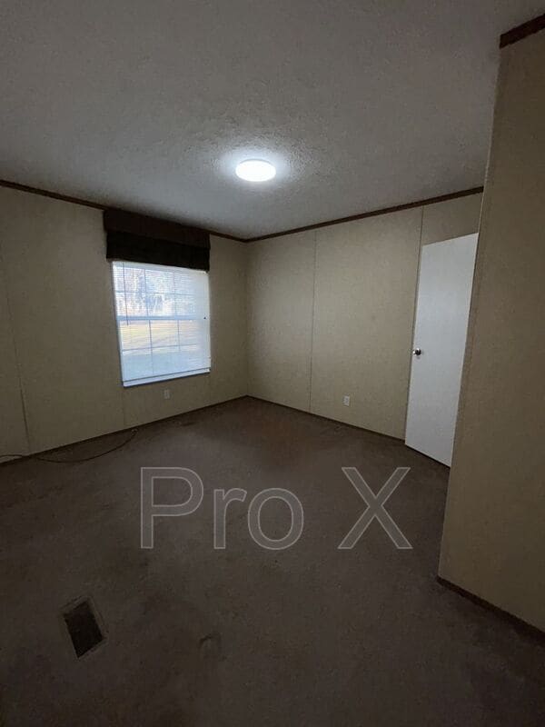 Building Photo - 307 E Adams St