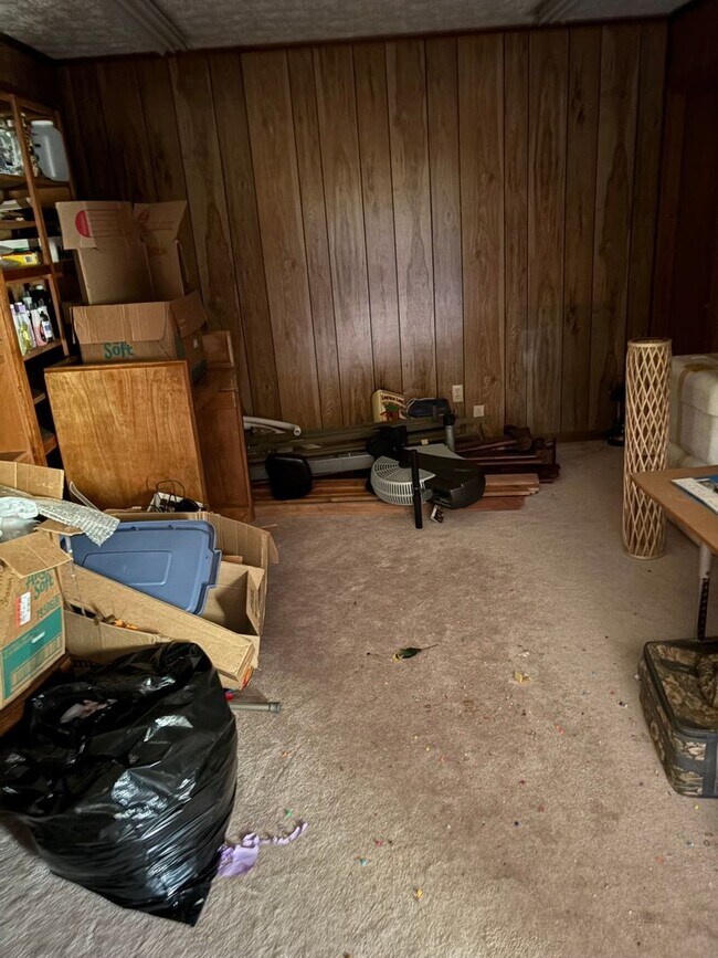 Building Photo - Spacious 4BR House in Knoxville