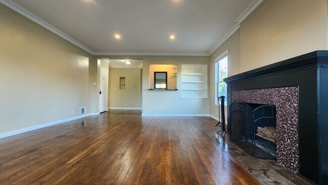 Building Photo - 1433 Selby Ave