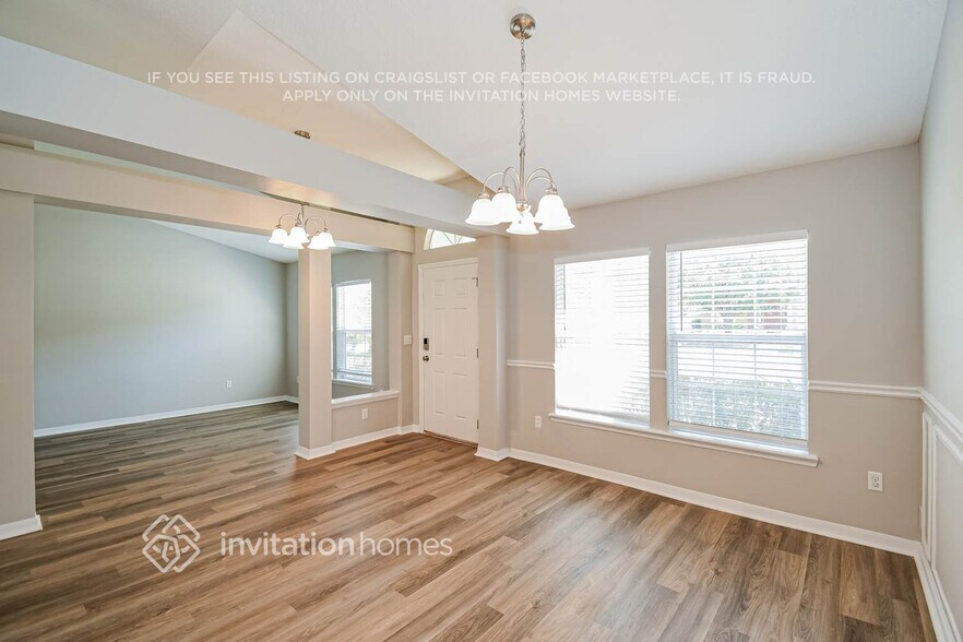 Building Photo - 10143 Meadow Point Dr