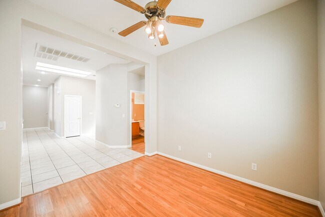 Building Photo - 2716 Thomasville Ave