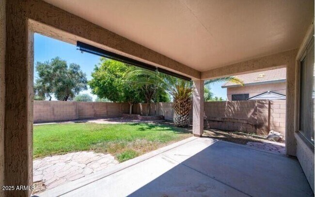 Building Photo - 3924 S Hollyhock Pl