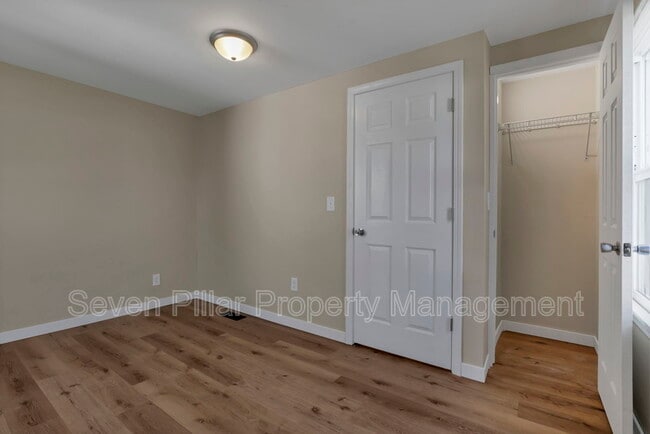 Building Photo - 406 Beechtree Rd