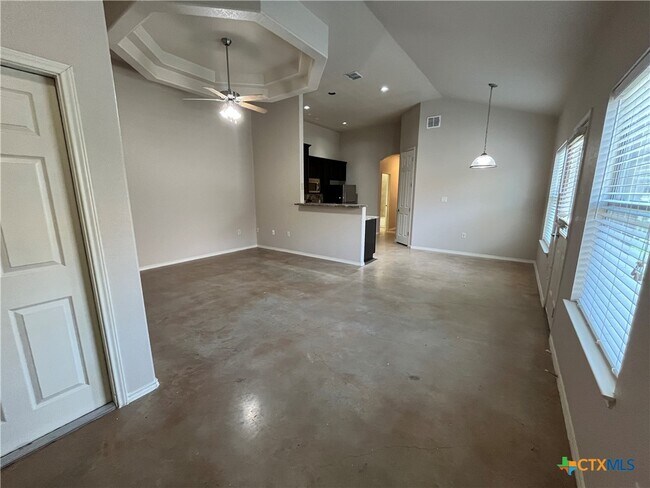 Building Photo - 268 Rosalie Dr