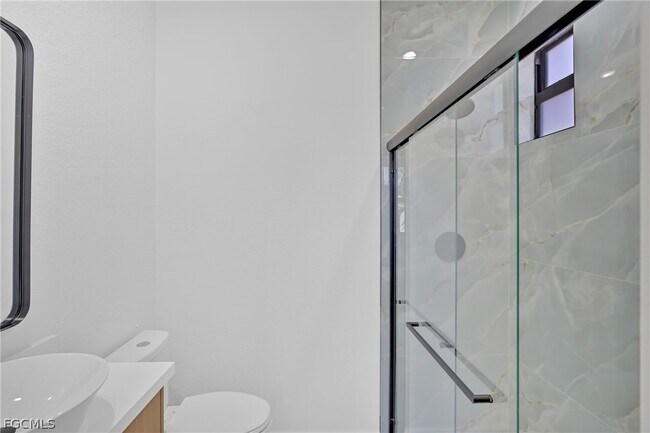 Building Photo - 5231 6th St W