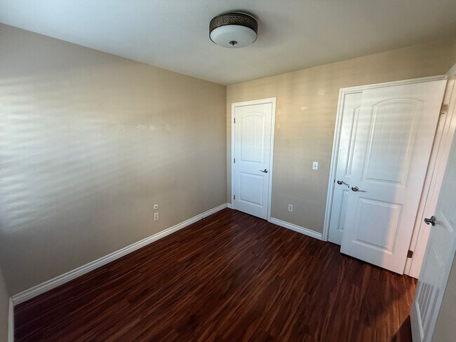 Building Photo - Gorgeous and Upgraded 4 Bed, 2.5 Bath Two-...