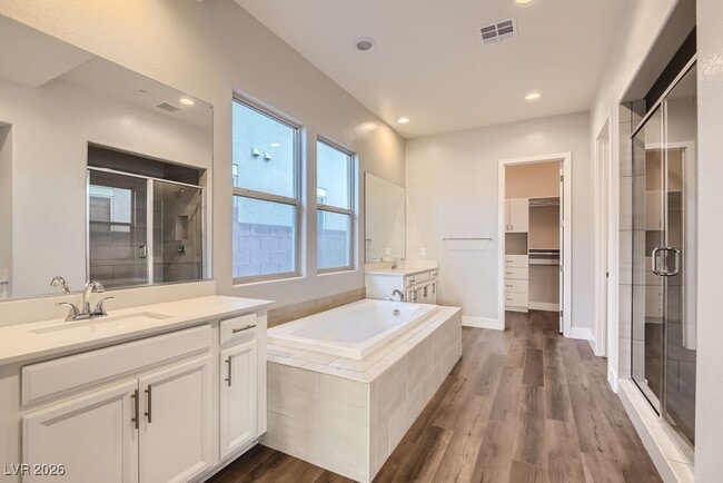 Building Photo - 3008 Barrett Springs Ave