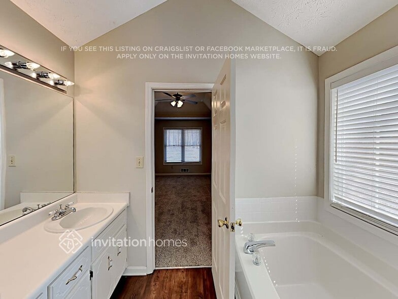 Building Photo - 3281 Greystone Ct